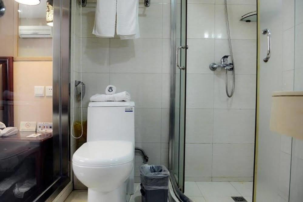 Fengye Super8 Lujiazui Hotel Shanghai Luaran gambar