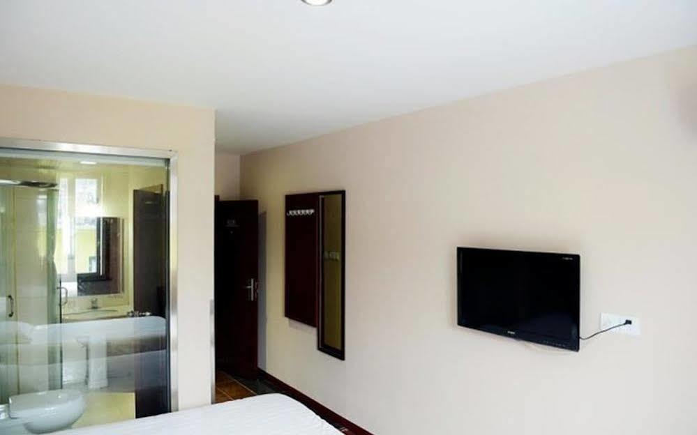 Fengye Super8 Lujiazui Hotel Shanghai Luaran gambar